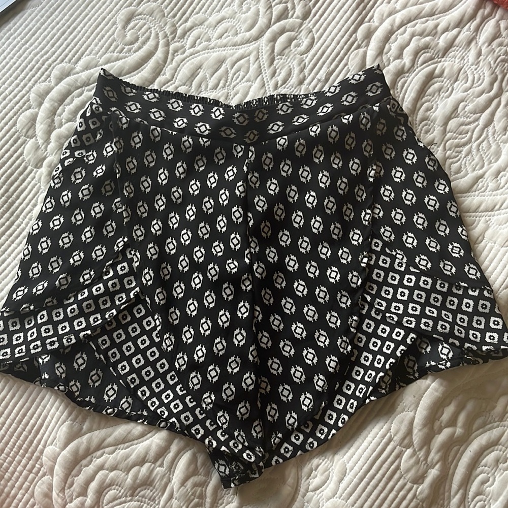 Xhilaration Patterned High- Waisted Shorts with tulip hem